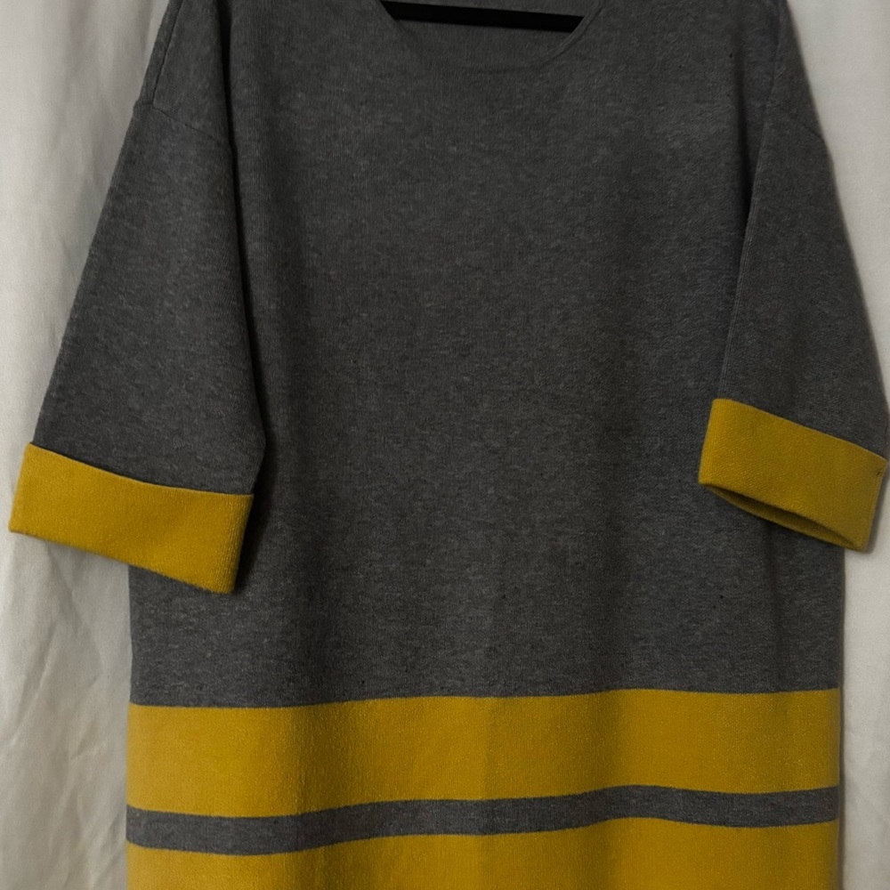 Gray and Yellow Color Block Sweater Max Studio